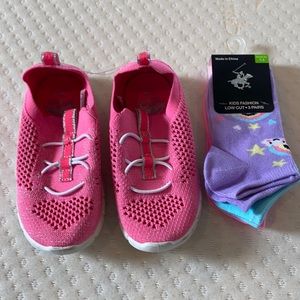 Toddler sneakers by Oshkosh size 10 M, 3 pair socks